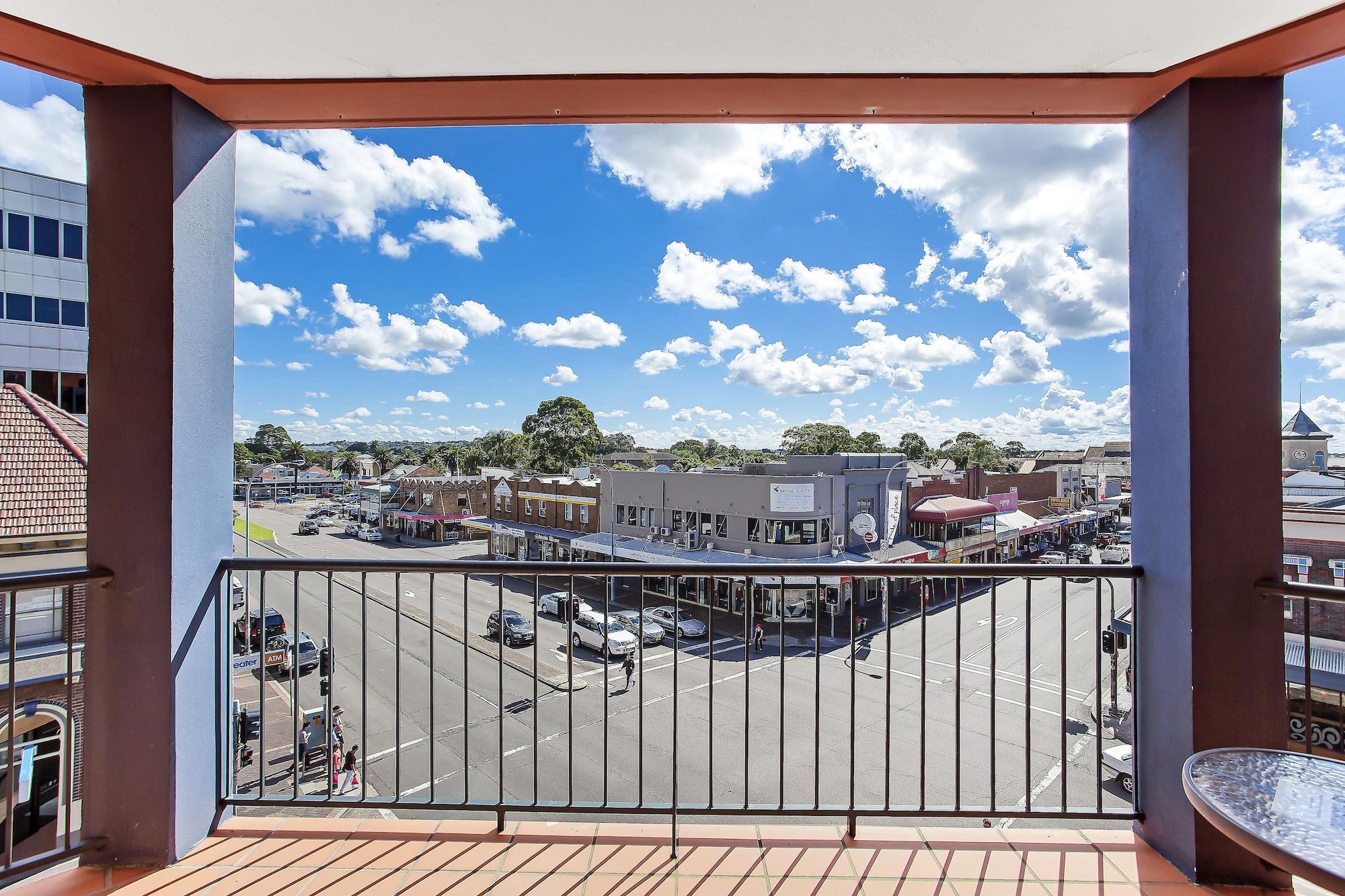 Boulevard On Beaumont Newcastle Esterno foto